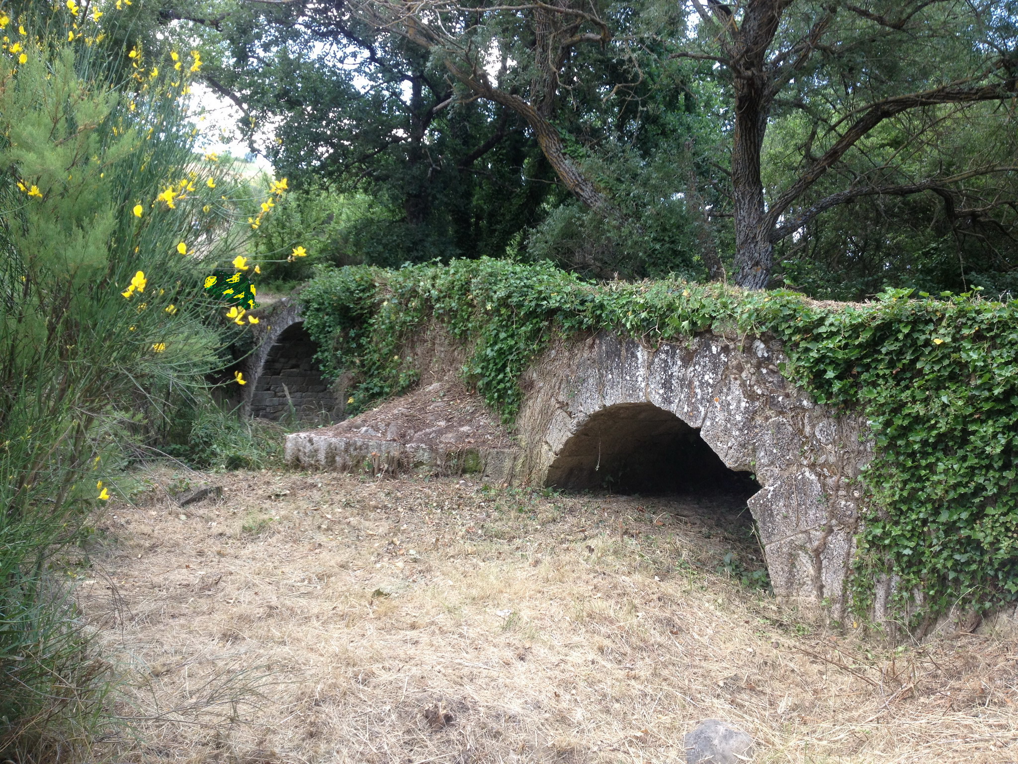 Ponte romano a tre archi